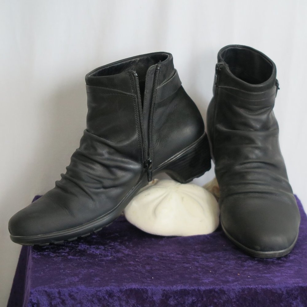 ROMIKA Black Leather & Suede Buckle-Side Booties